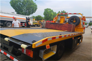 金寨附近拖车电话号码服务